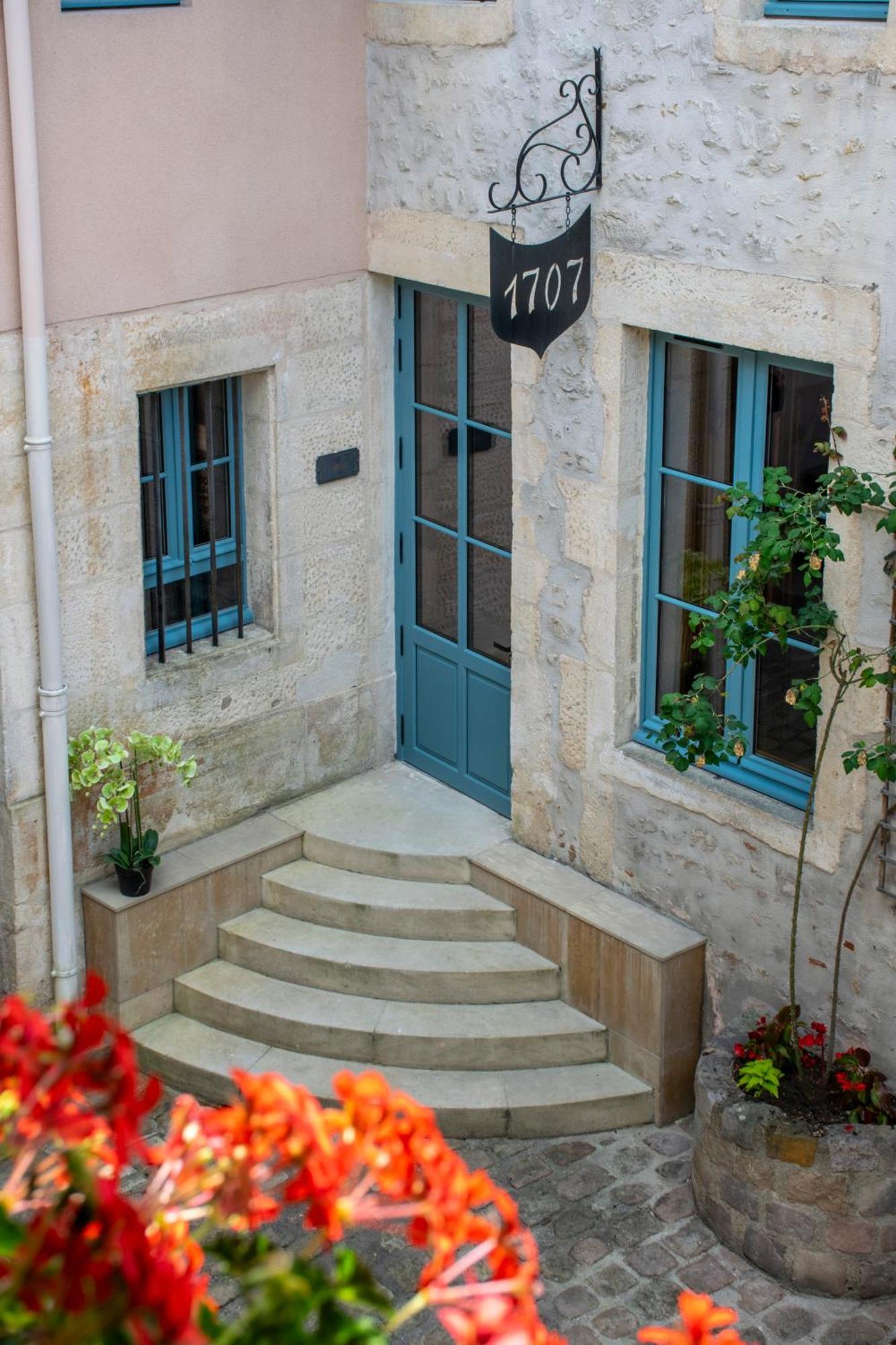 Hotel De La Poste Avallon Extérieur photo